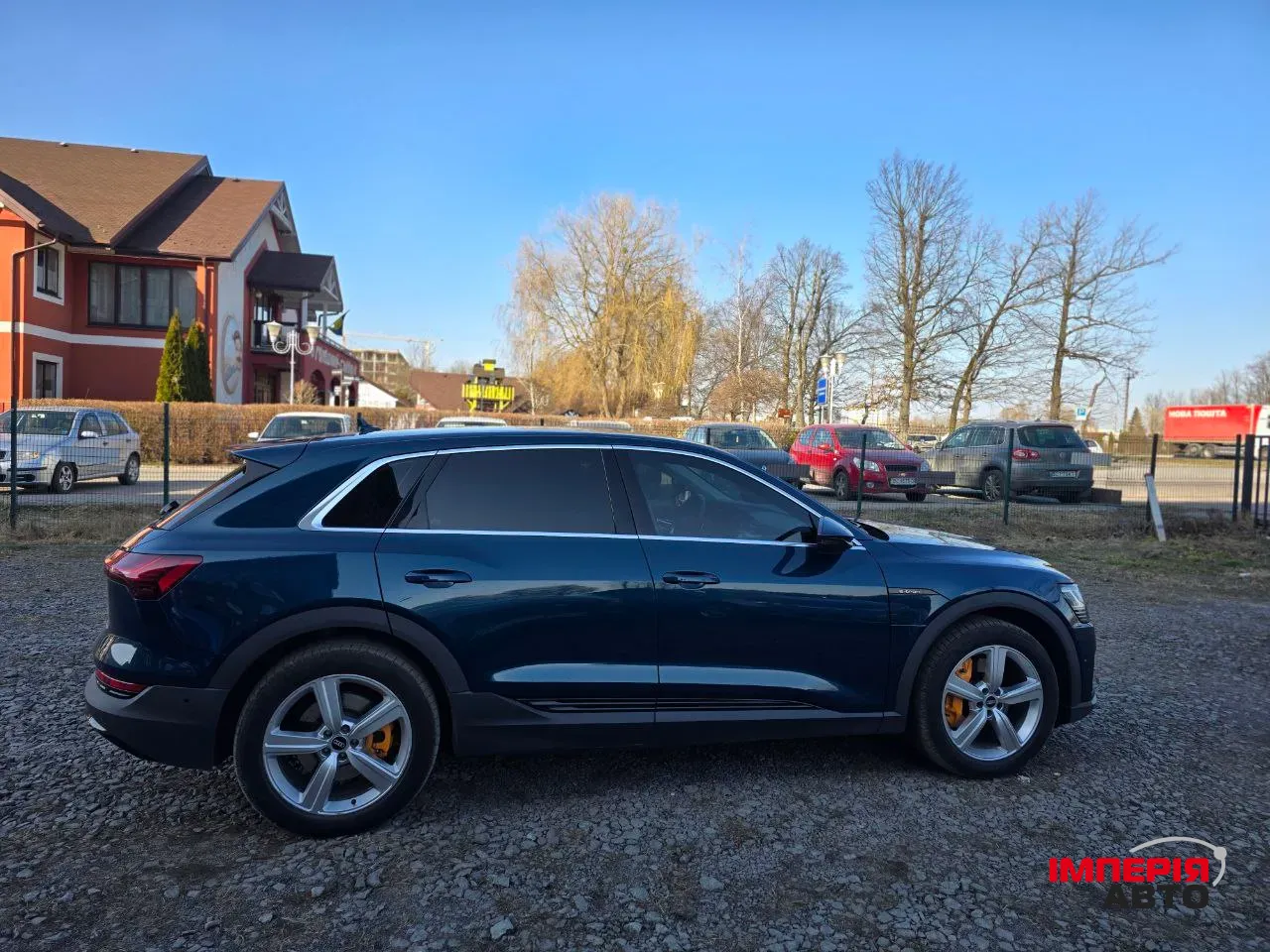 Audi e-tron - фото 8