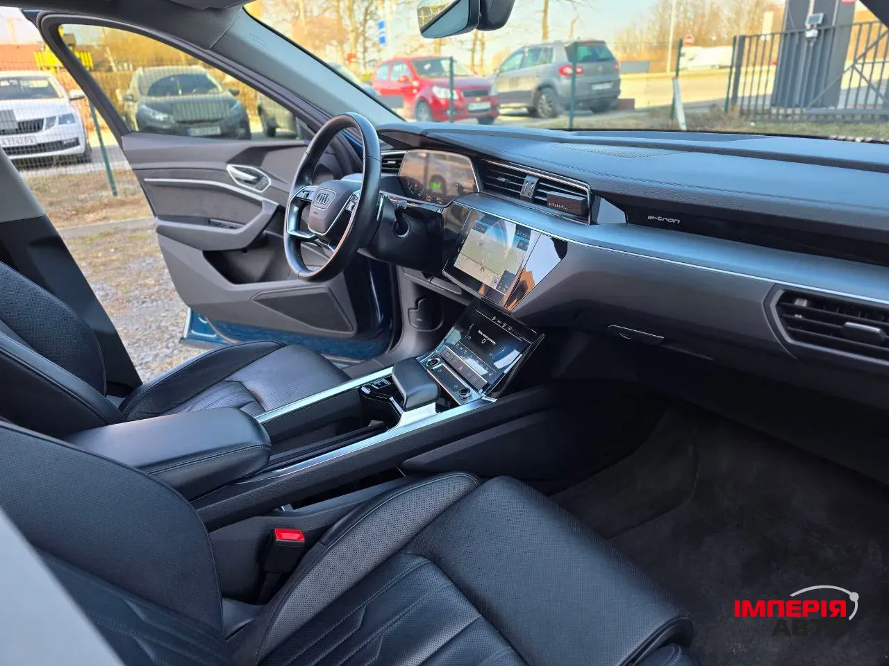 Audi e-tron - фото 39