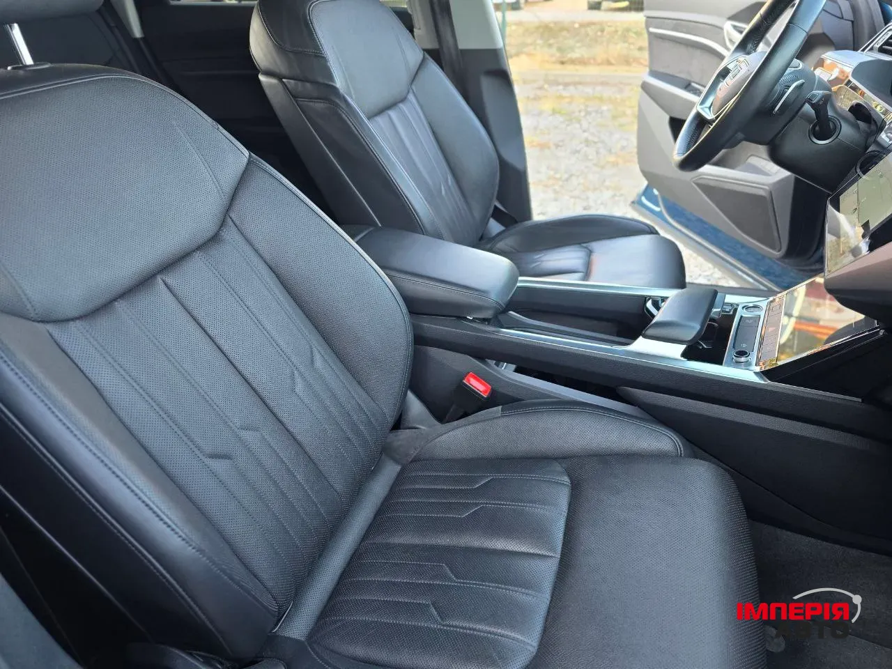 Audi e-tron - фото 38