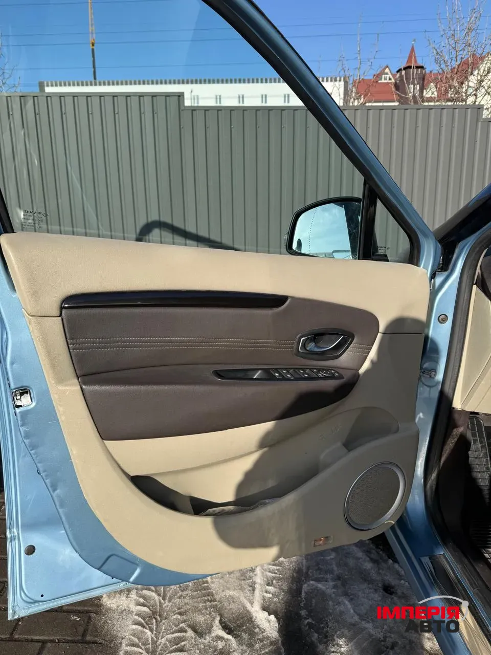 Renault Scenic - фото 11