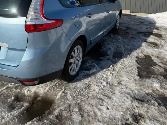 Renault Scenic - фото 3