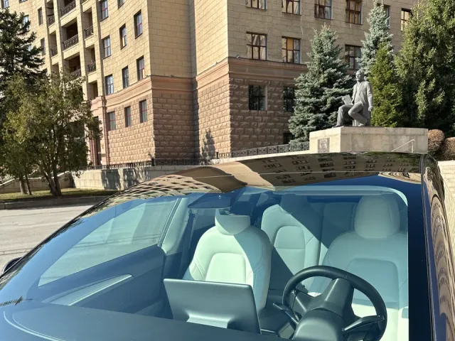 Tesla Model 3 - фото 4