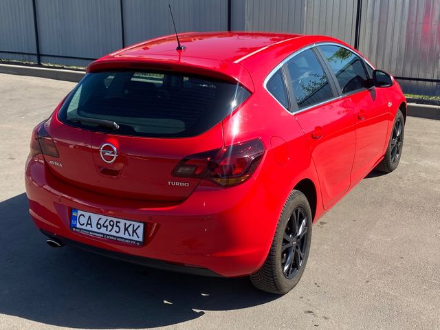Opel Astra - фото 1