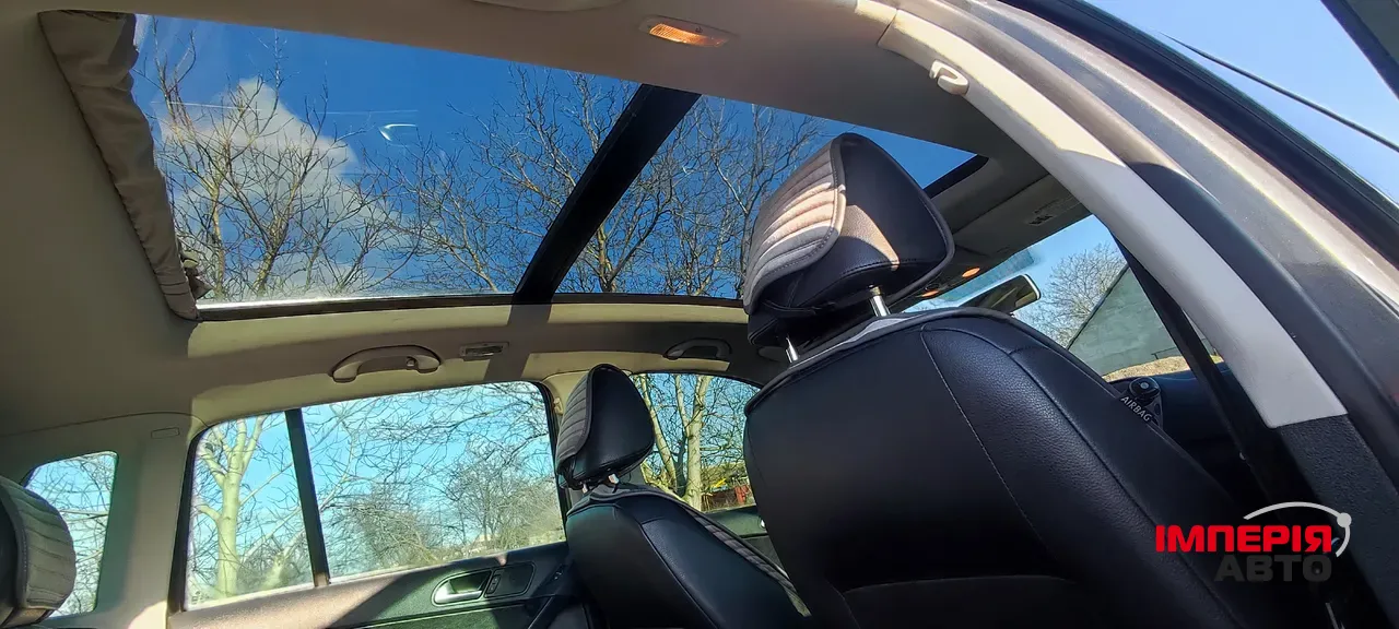 Volkswagen Tiguan - фото 8