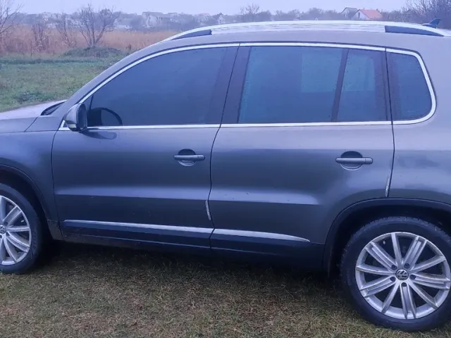 Volkswagen Tiguan - фото 3