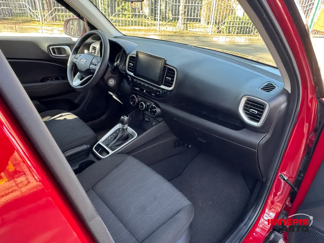 Hyundai Venue - фото 10