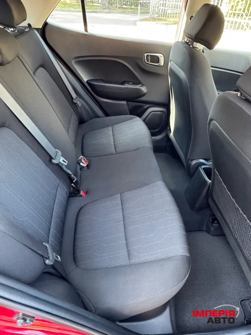 Hyundai Venue - фото 11