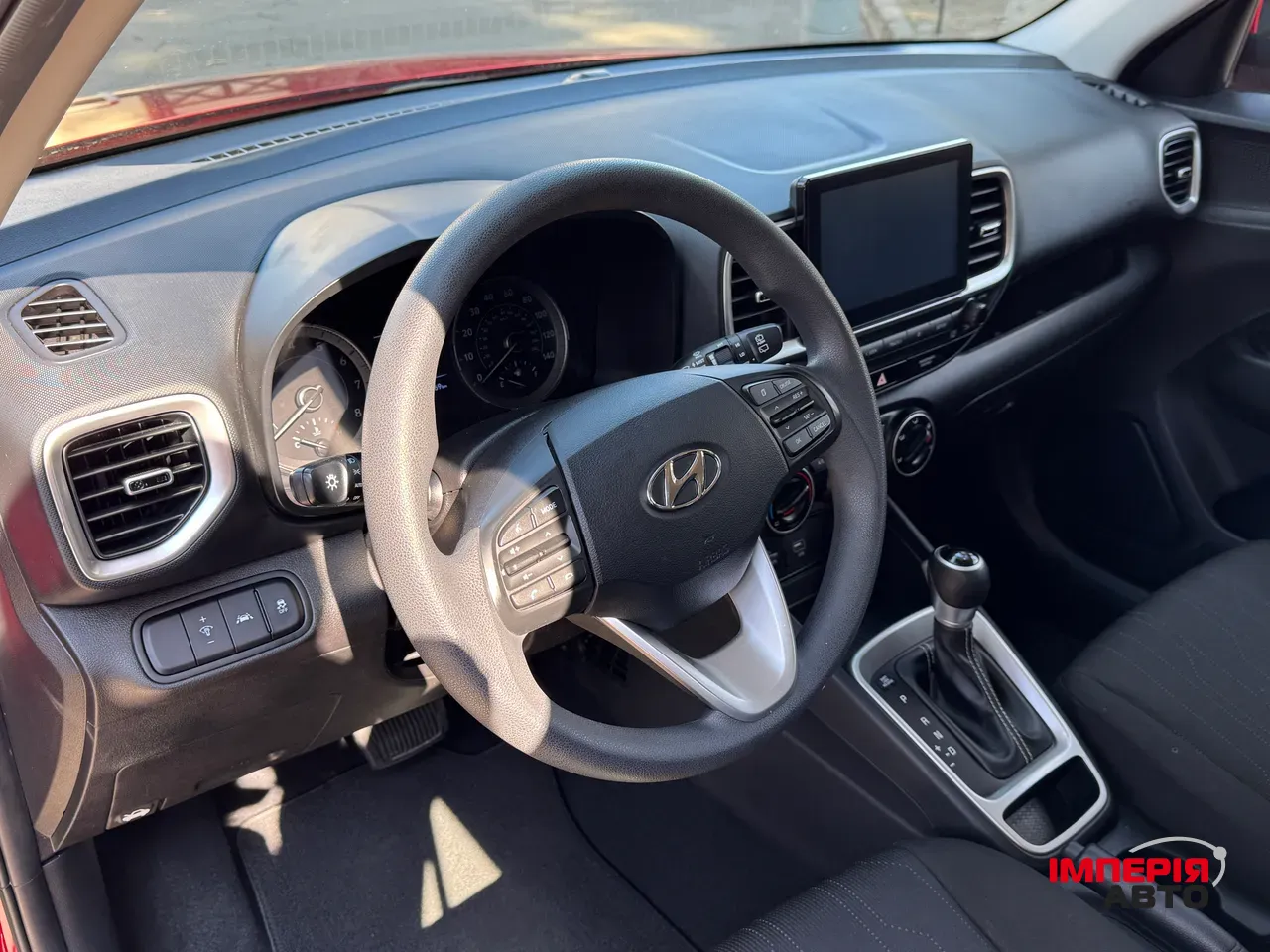 Hyundai Venue - фото 15