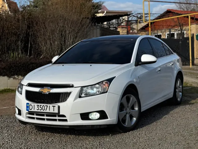 Chevrolet Cruze - фото 1
