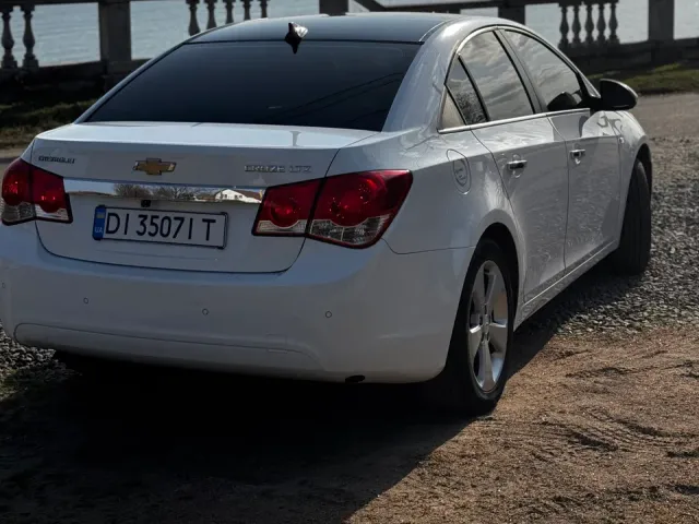 Chevrolet Cruze - фото 4