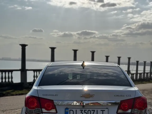 Chevrolet Cruze - фото 5