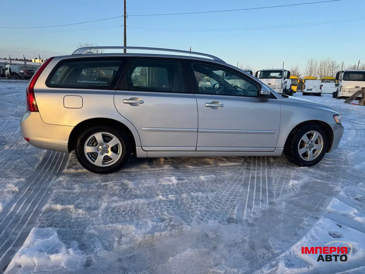 Volvo V50 - фото 11