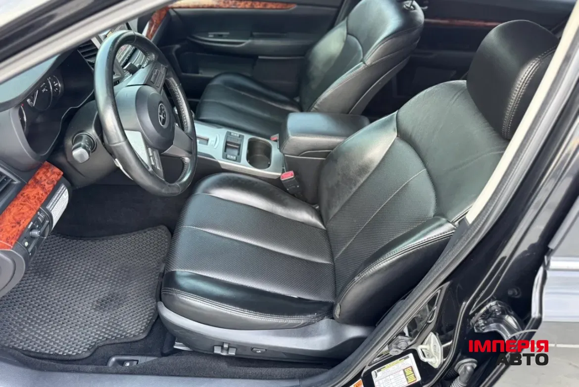 Subaru Legacy - фото 10
