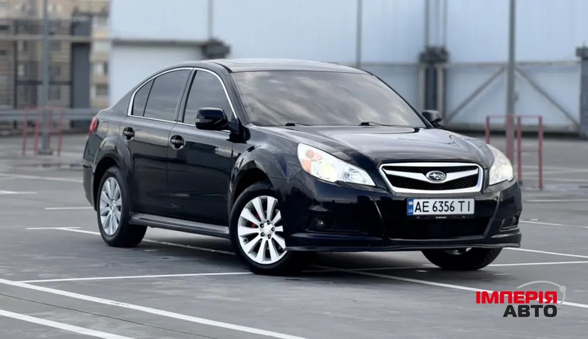 Subaru Legacy - фото 2