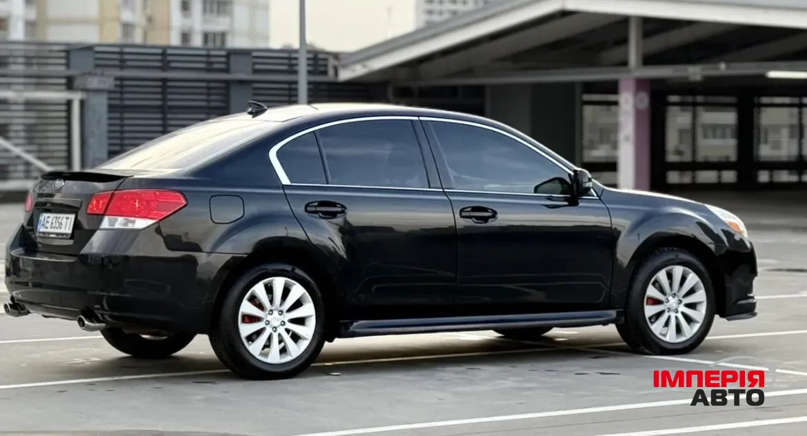 Subaru Legacy - фото 4