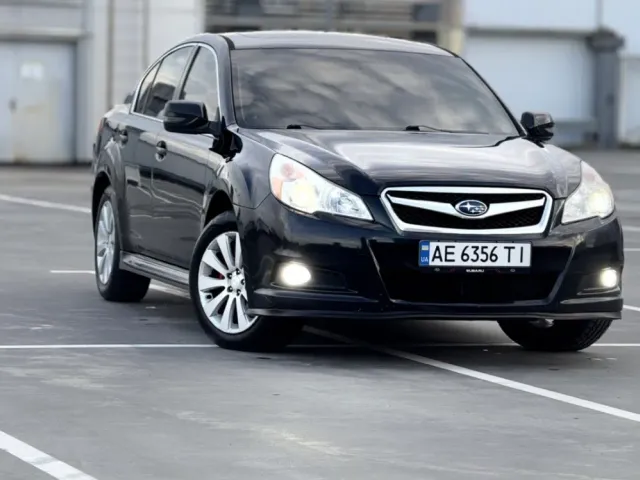Subaru Legacy - фото 1