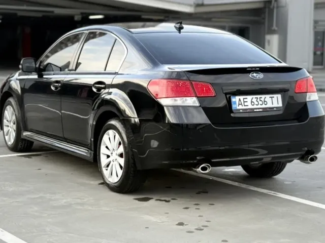 Subaru Legacy - фото 5