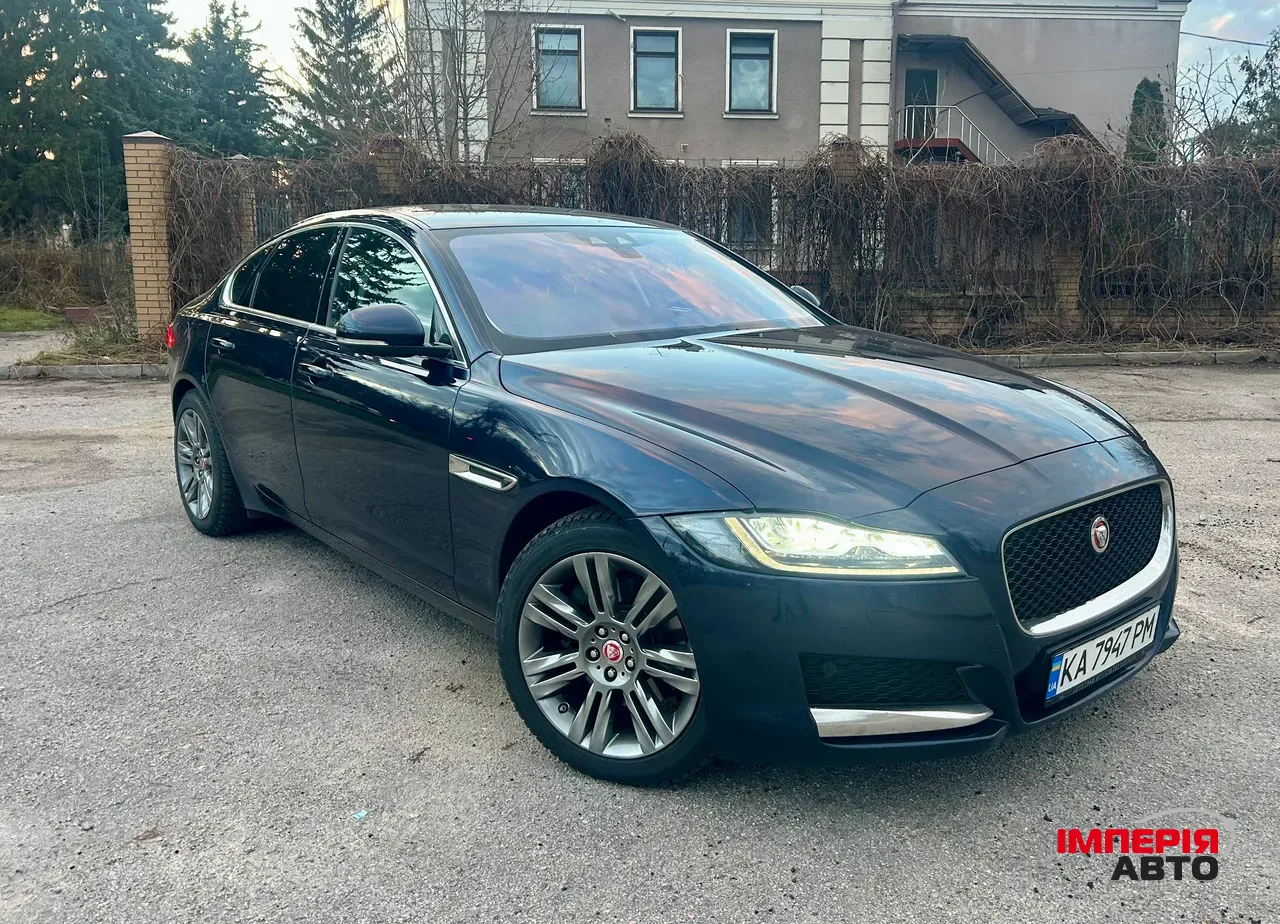 Jaguar XF - фото 4