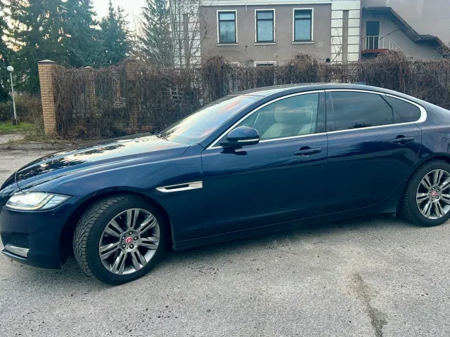 Jaguar XF - фото 3