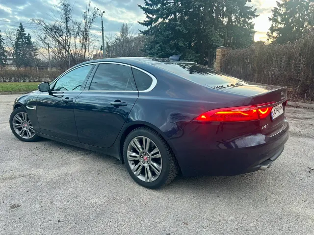 Jaguar XF - фото 5