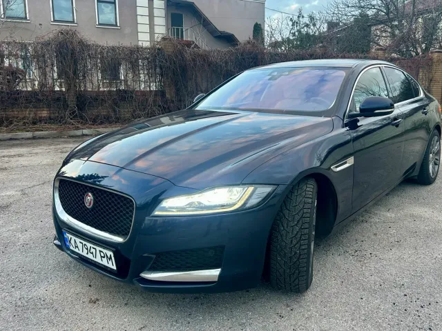 Jaguar XF - фото 2