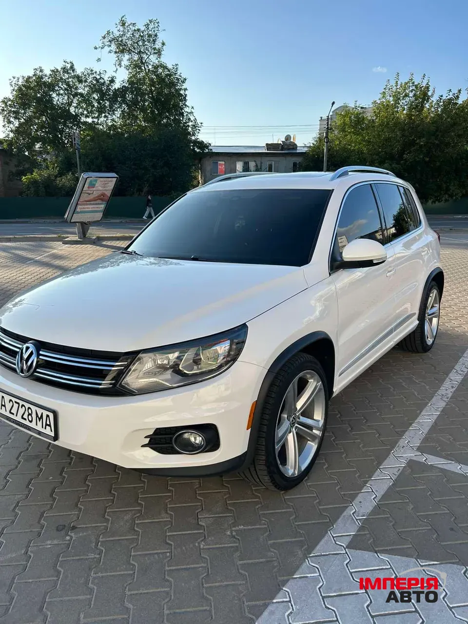 Volkswagen Tiguan - фото 2