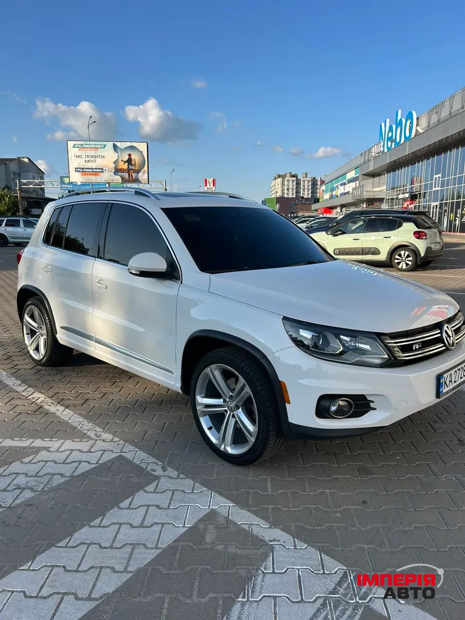 Volkswagen Tiguan - фото 8