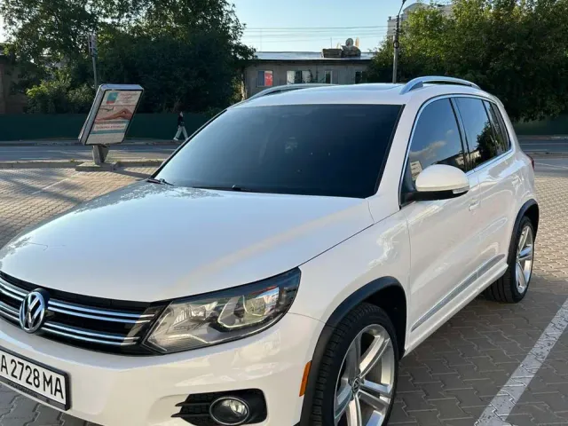 Volkswagen Tiguan - фото 2