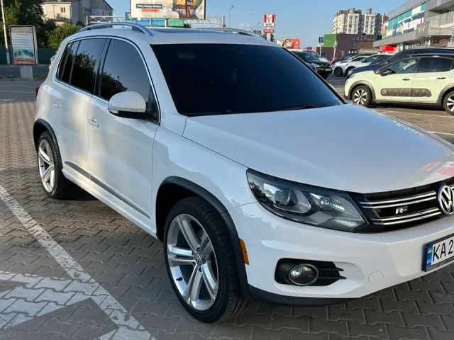 Volkswagen Tiguan - фото 1