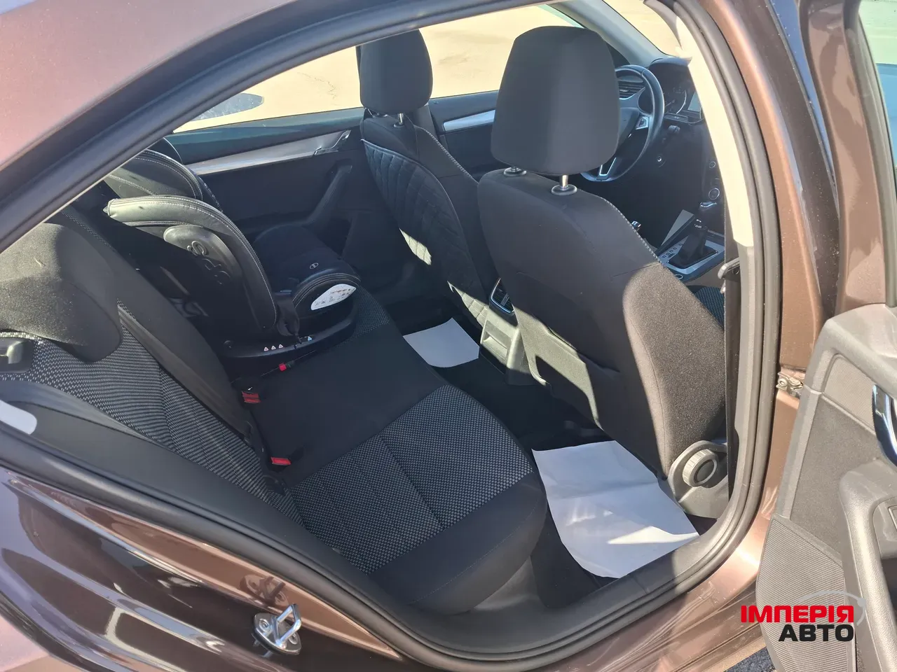 Skoda Octavia - фото 12