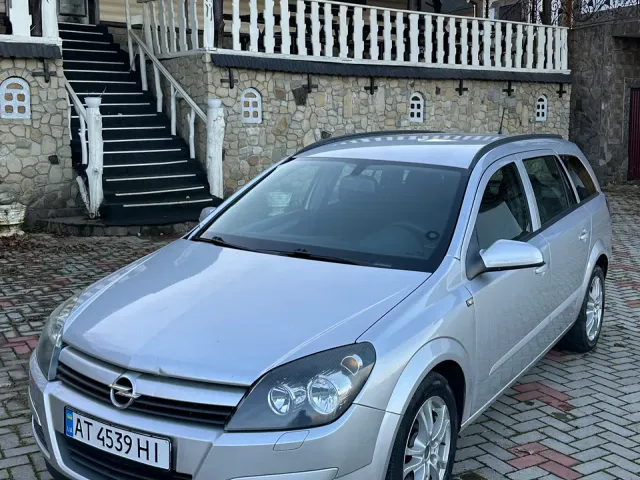 Opel Astra - фото 2