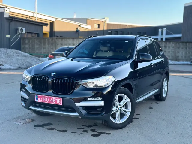 BMW X3 - фото 1