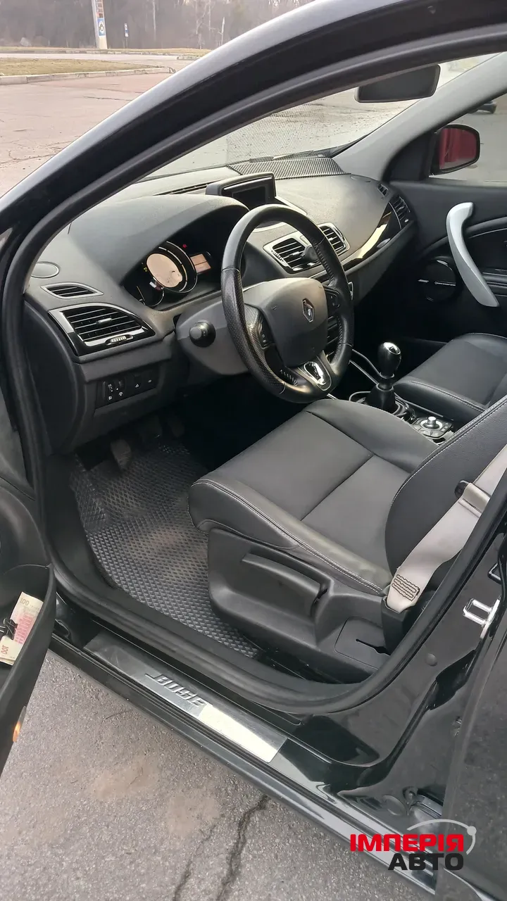 Renault Megane - фото 1