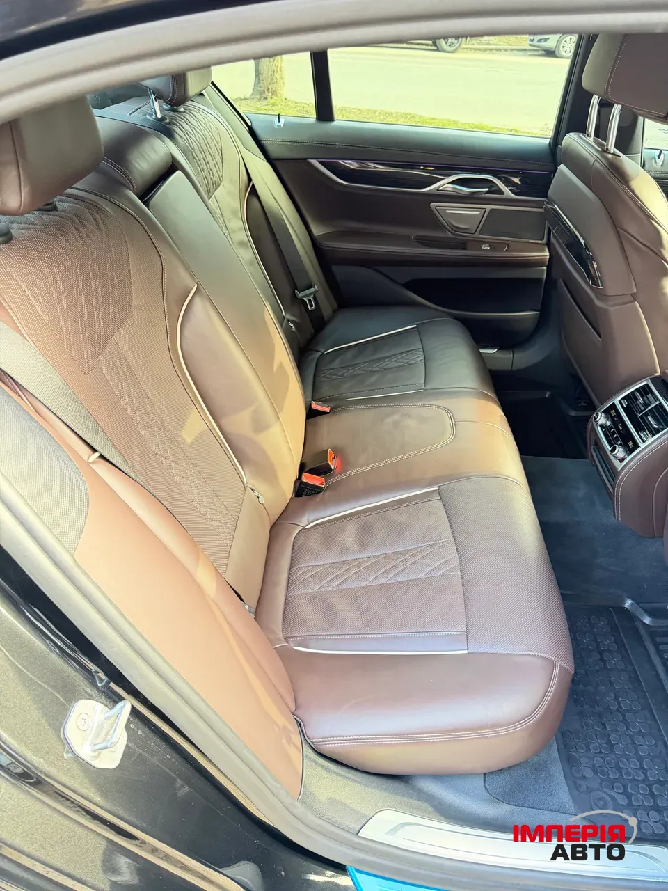 BMW 7 серії - фото 15