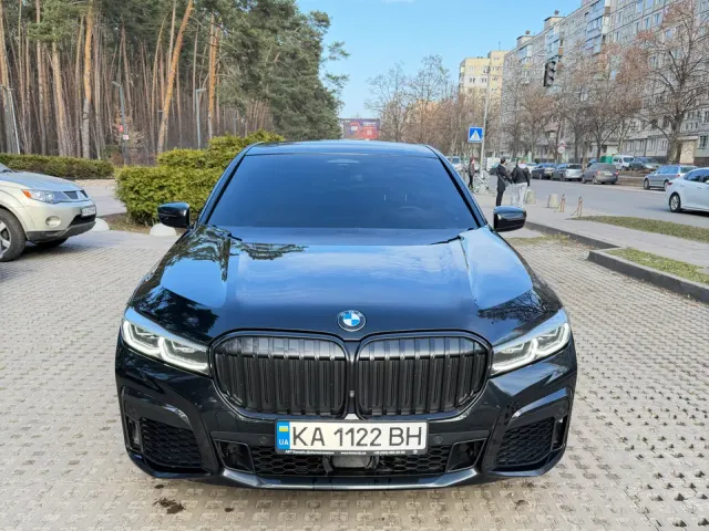 BMW 7 серії - фото 1