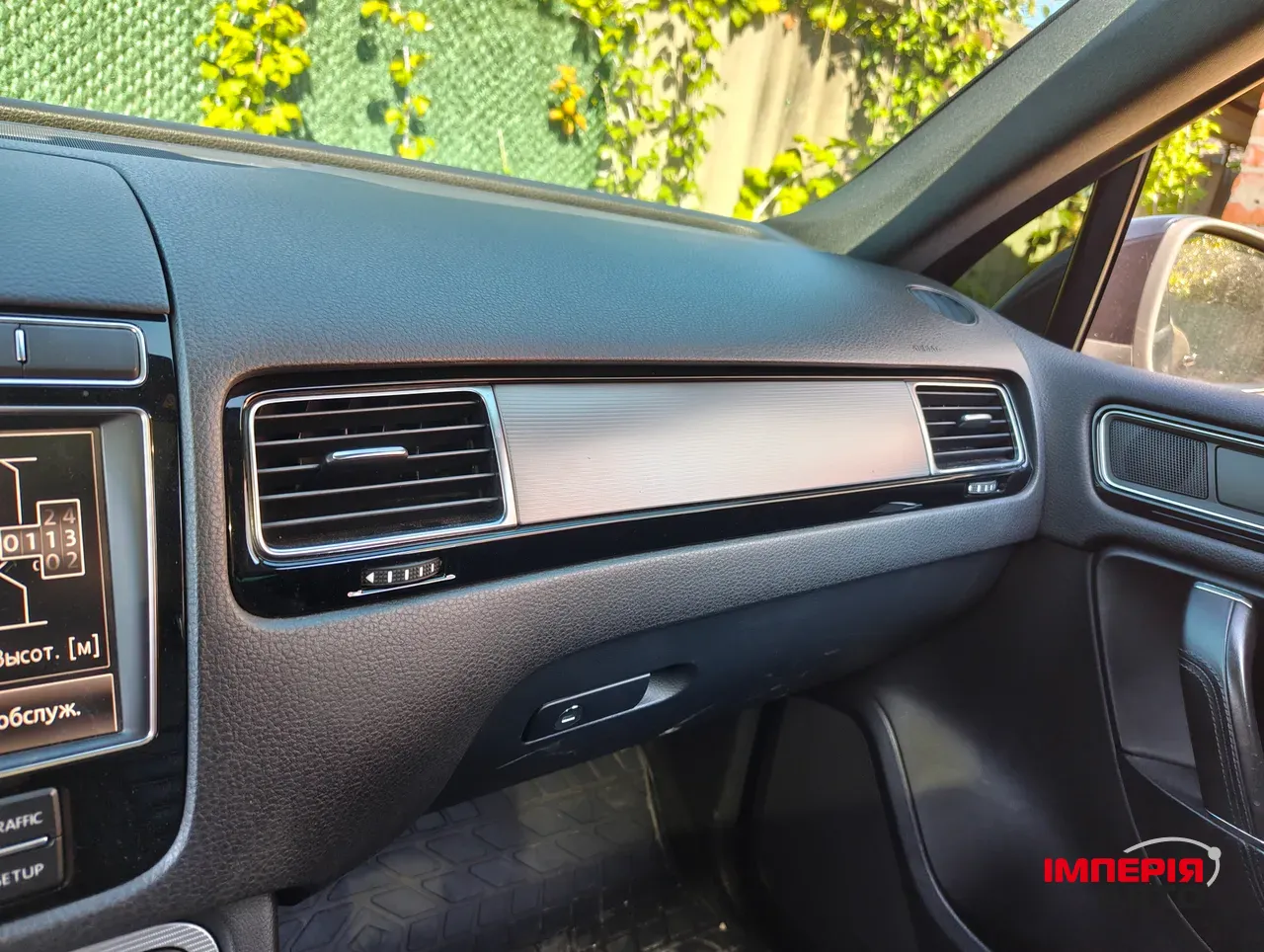 Volkswagen Touareg - фото 14