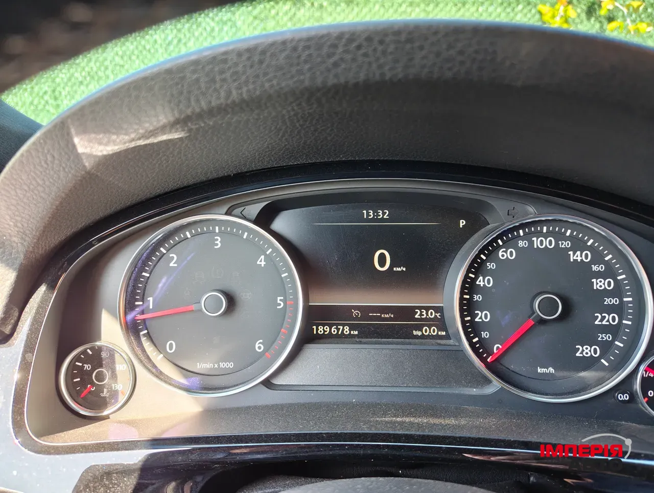 Volkswagen Touareg - фото 10