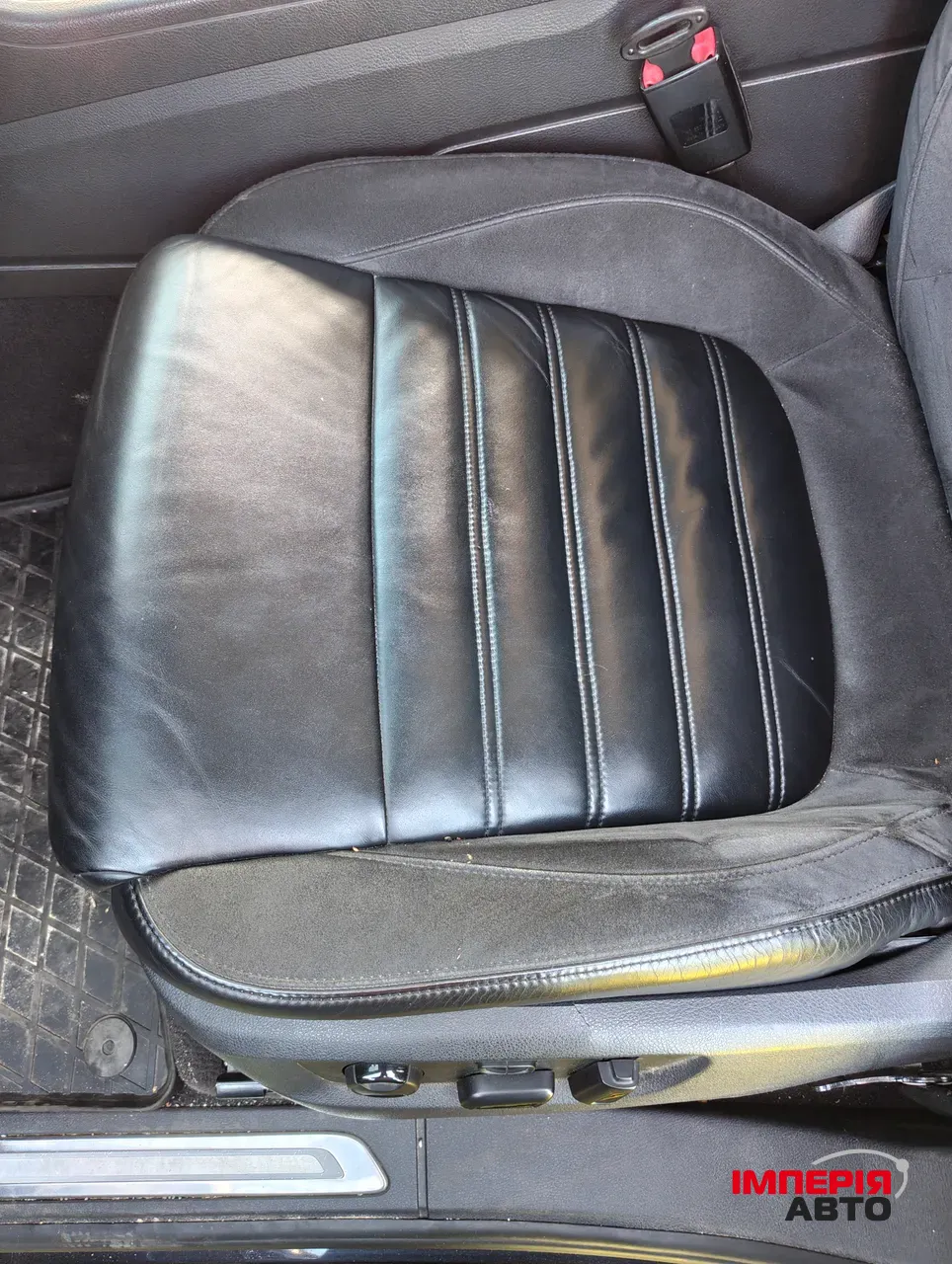 Volkswagen Touareg - фото 13