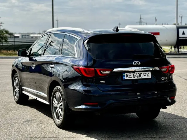 Infiniti QX60 - фото 5