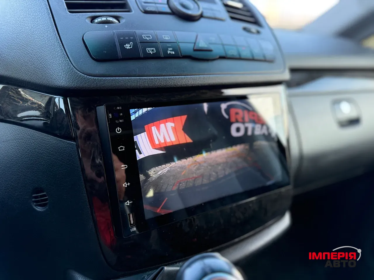 Mercedes-Benz Viano - фото 8