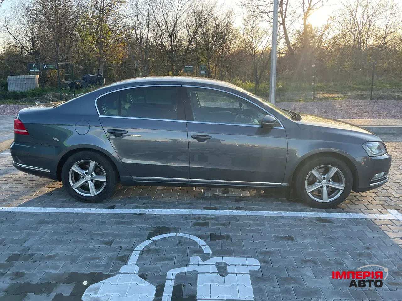 Volkswagen Passat - фото 6