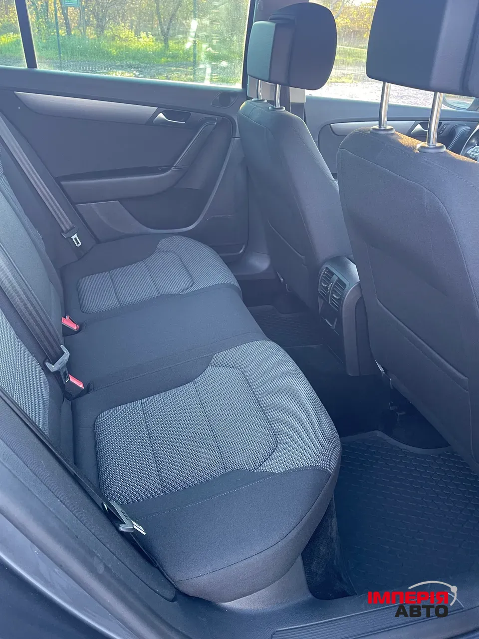 Volkswagen Passat - фото 8