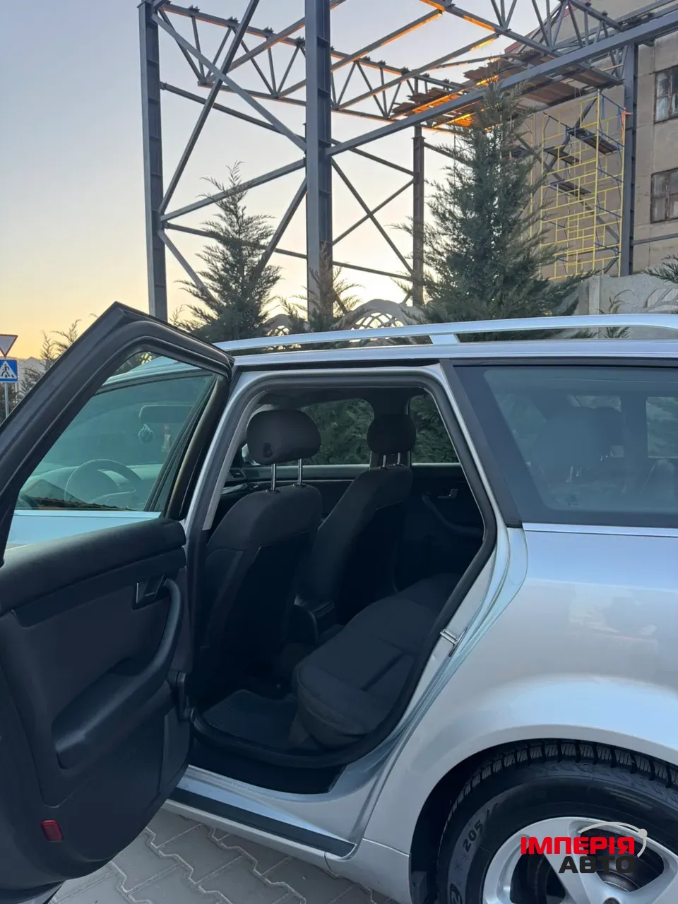 Audi A4 - фото 7