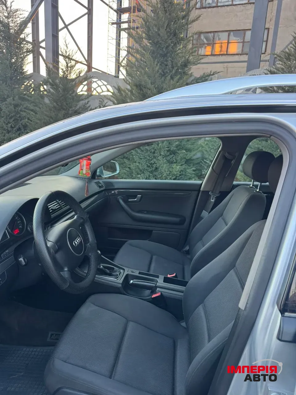 Audi A4 - фото 15