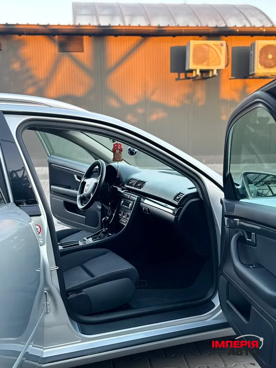 Audi A4 - фото 14