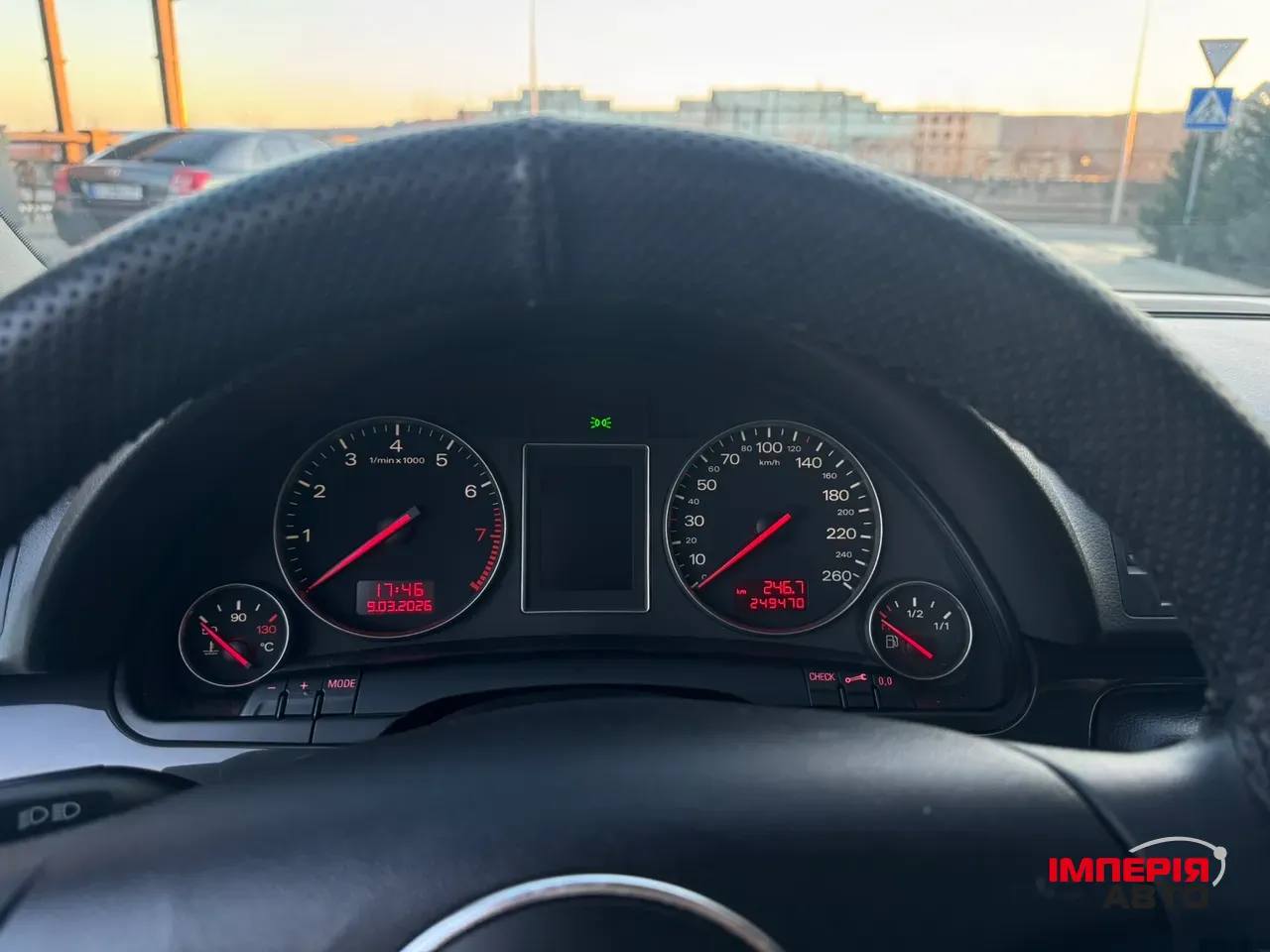 Audi A4 - фото 11