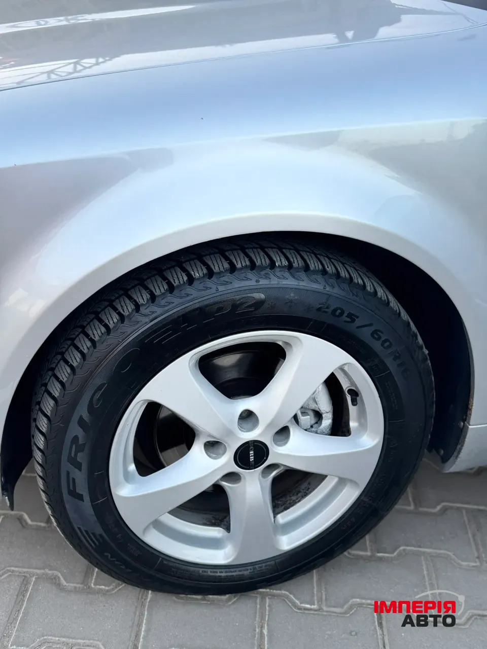 Audi A4 - фото 5