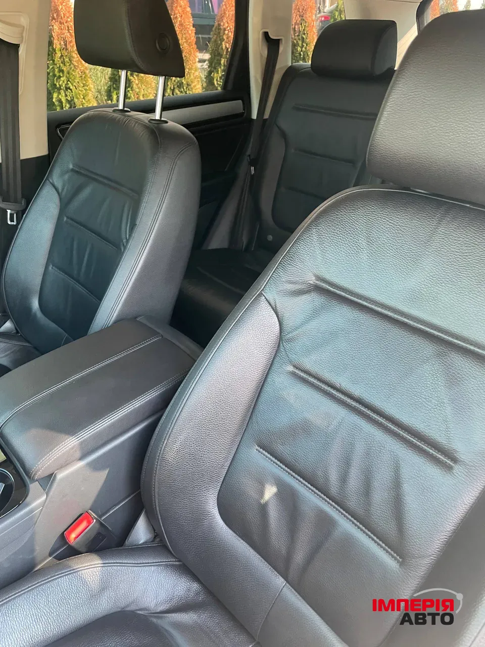 Volkswagen Touareg - фото 9