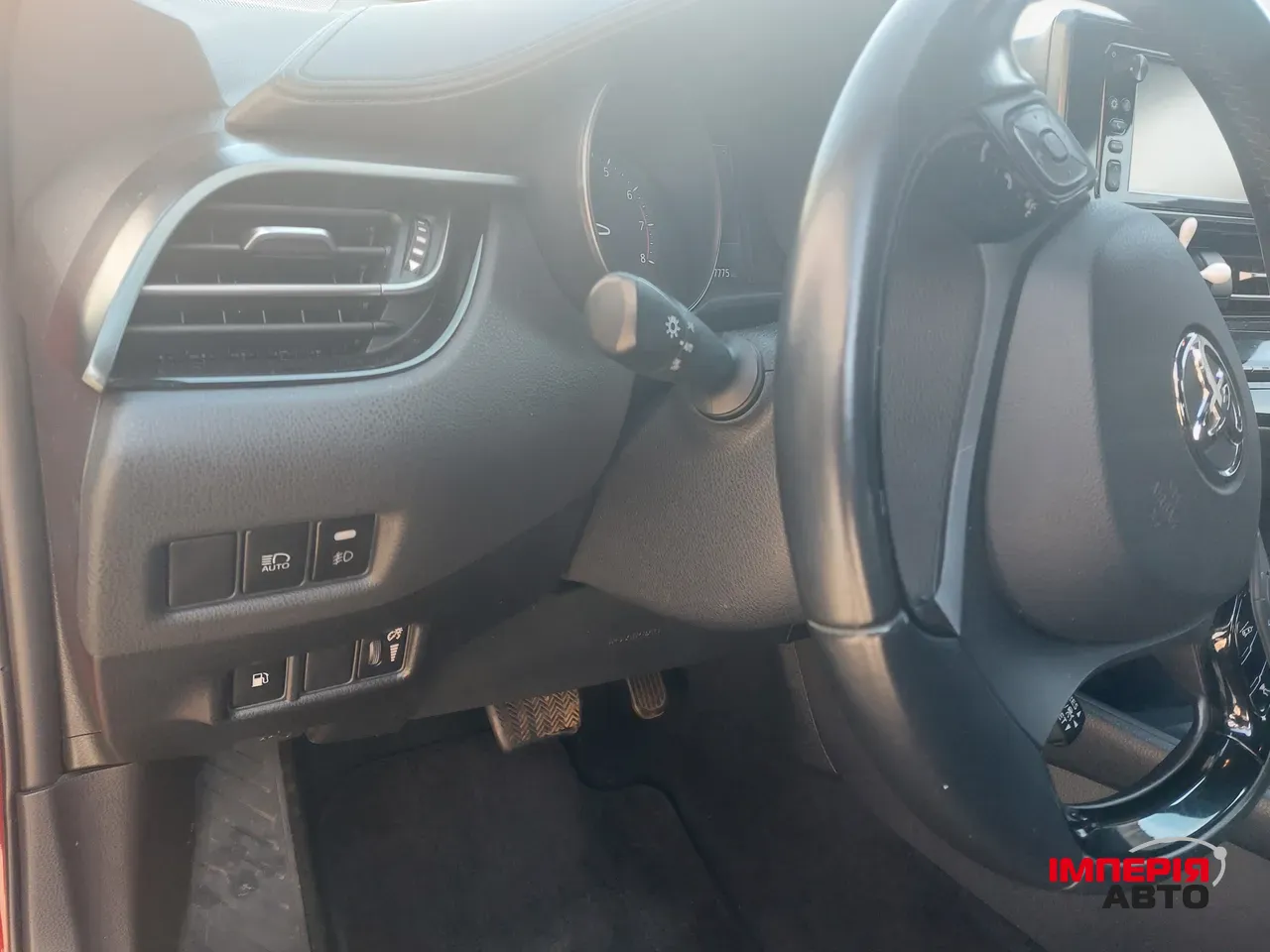 Toyota C-HR - фото 16