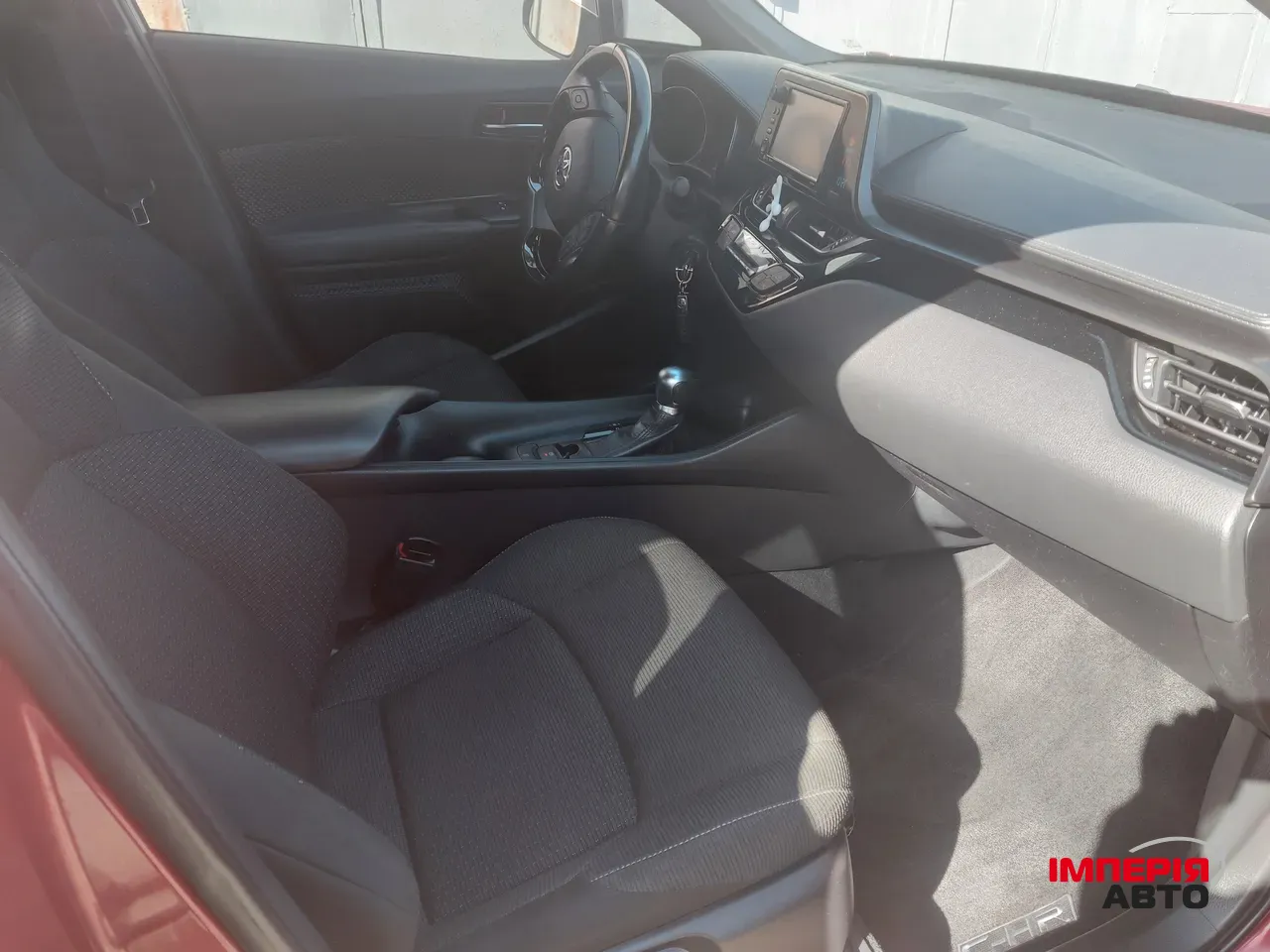 Toyota C-HR - фото 11